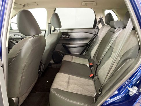 Used 2025 Nissan Rogue SV image 11