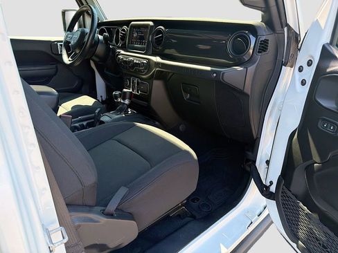 Used 2022 Jeep Wrangler Unlimited Sport AWD/4WD image 13