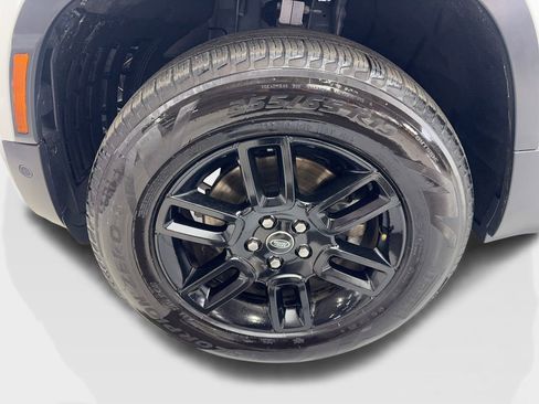 Used 2025 Land Rover Defender 110 S image 83