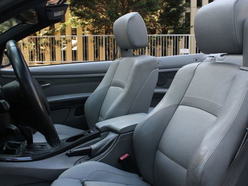 Used 2007 BMW 328i Convertible RWD image 16