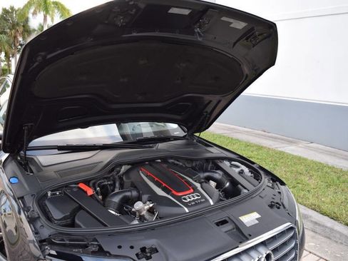 Used 2015 Audi S8 image 91
