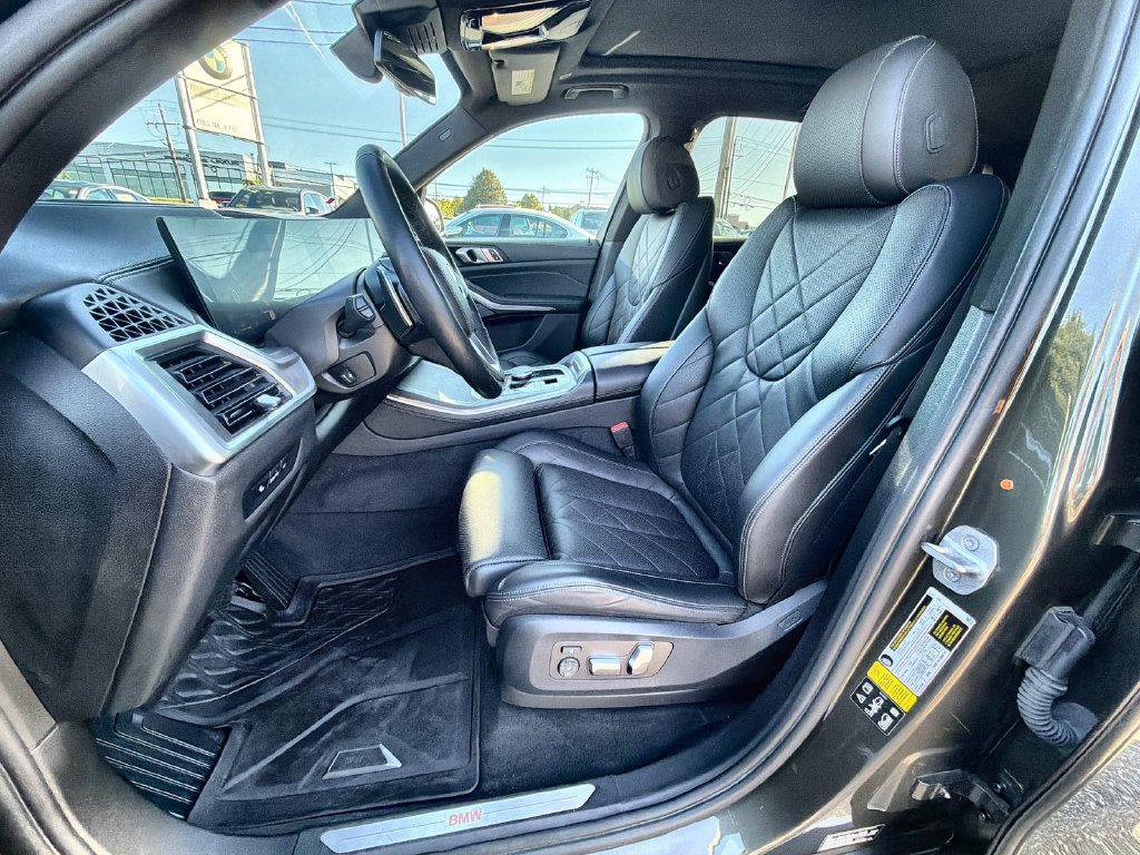 Used 2024 BMW X5 xDrive40i w/ Premium Package AWD/4WD image 19