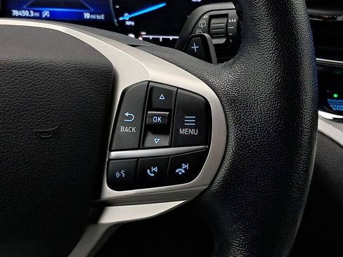 Used 2021 Ford Explorer XLT w/ Equipment Group 202A image 9