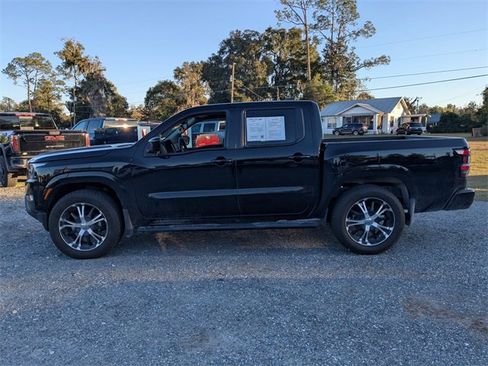 Used 2022 Nissan Frontier SV image 5