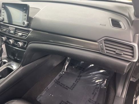 Used 2018 Honda Accord Sport image 19