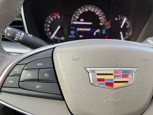 Used 2017 Cadillac XT5 Luxury w/ Driver Awareness Package image 27
