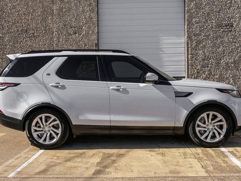 Used 2018 Land Rover Discovery SE AWD/4WD image 8