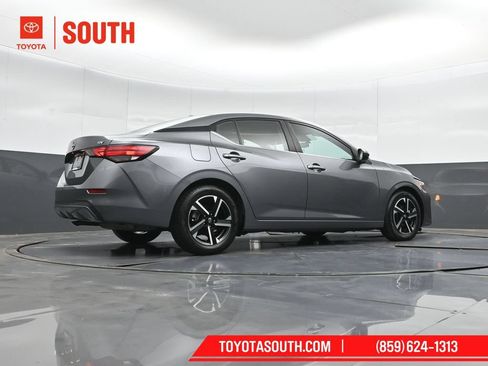 Used 2024 Nissan Sentra SV FWD image 34