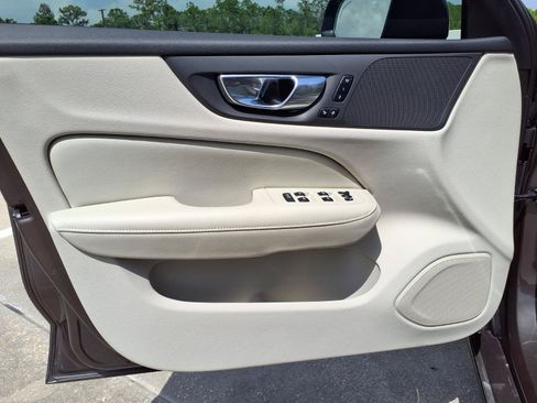 Certified 2023 Volvo S60 B5 Plus FWD image 21