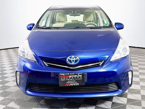 Used 2014 Toyota Prius V Three FWD image 2