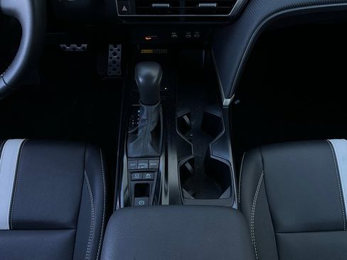 Used 2025 Toyota Camry SE image 15