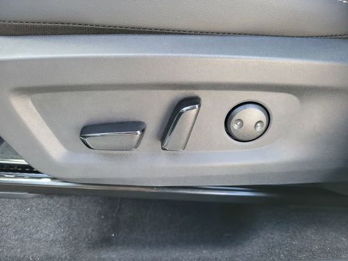 New 2025 Nissan Murano SL image 24