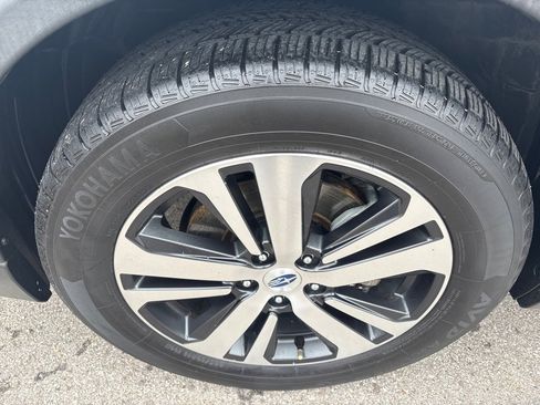 Used 2019 Subaru Outback 2.5i Limited image 7