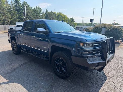 Used 2017 Chevrolet Silverado 1500 LTZ Z71 w/ LTZ Plus Package AWD/4WD image 3