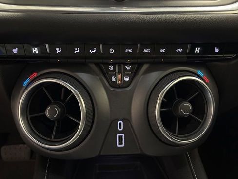 Used 2024 Chevrolet Blazer LT w/ Convenience Package AWD/4WD image 17