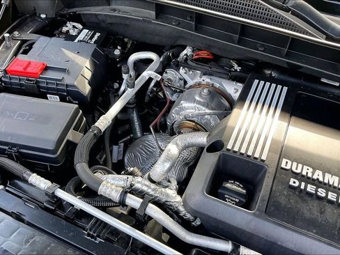 Used 2025 GMC Sierra 1500 Elevation image 32