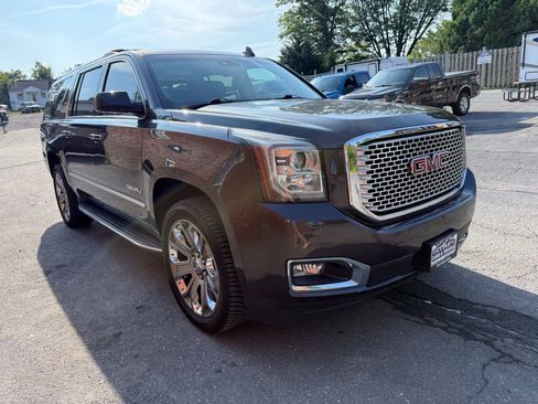 Used 2016 GMC Yukon XL Denali w/ Open Road Package AWD/4WD image 4