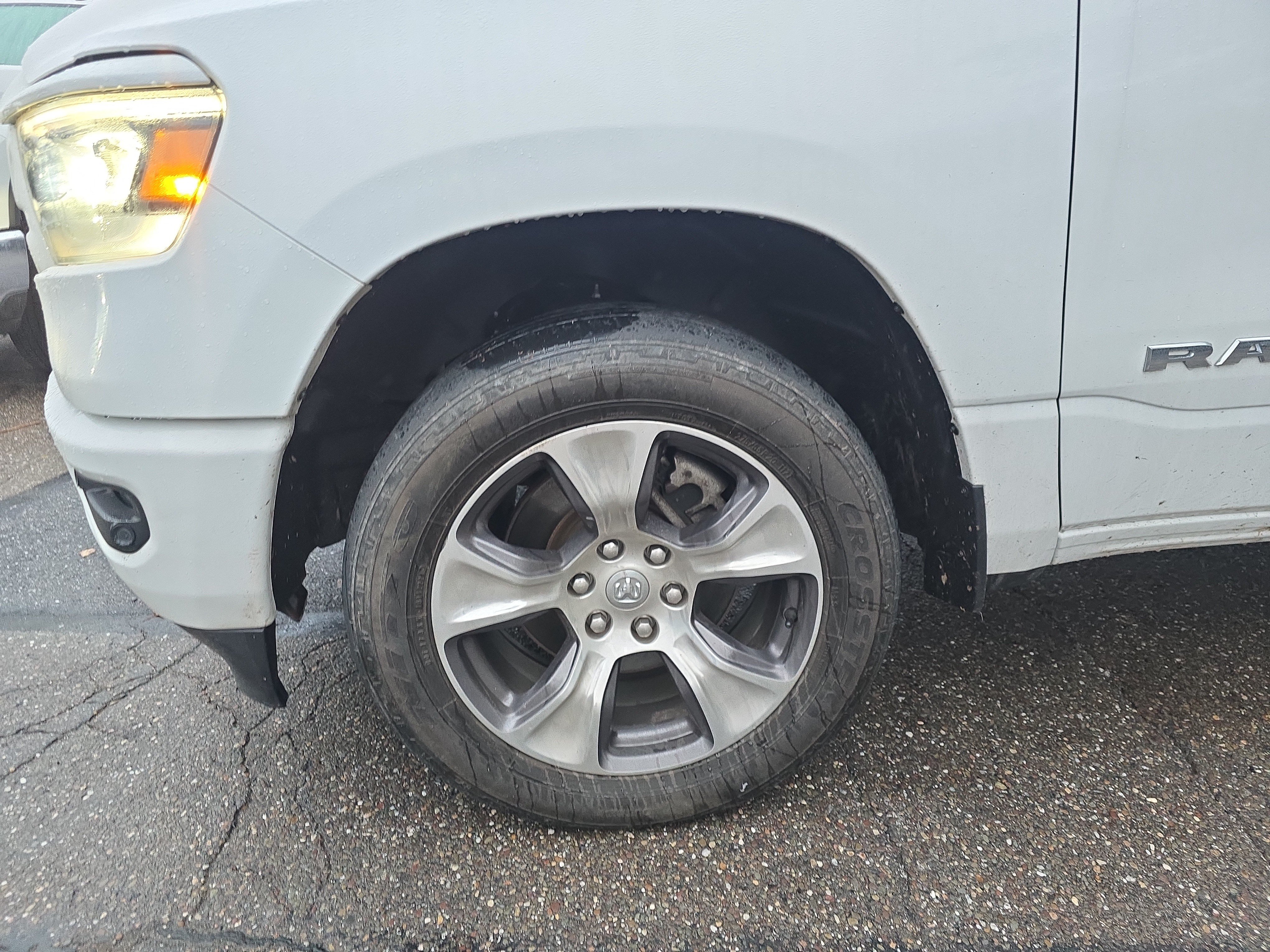 Used 2023 RAM 1500 Laramie AWD/4WD image 11