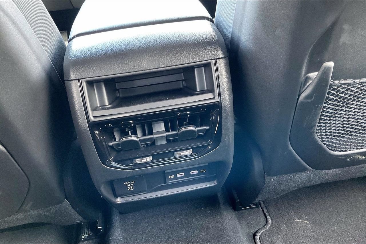 New 2026 Jeep Grand Cherokee Altitude AWD/4WD image 14