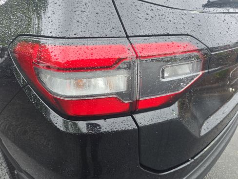 Used 2023 Honda Pilot LX image 34