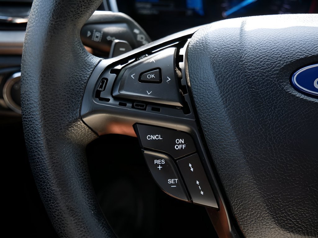 Used 2019 Ford Fusion SE FWD image 18