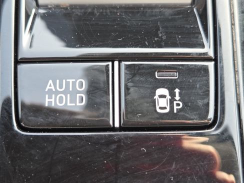 Used 2023 Hyundai Sonata Limited FWD image 11