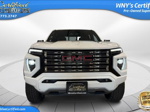 Used 2023 GMC Canyon Denali AWD/4WD image 2