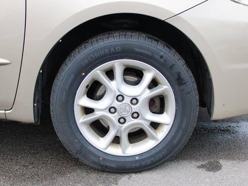 Used 2005 Toyota Sienna XLE image 32