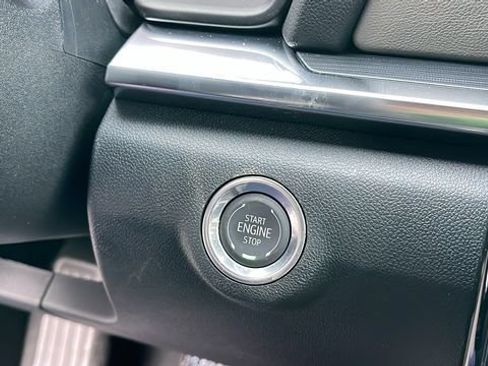 New 2026 GMC Terrain Elevation w/ Technology Package II AWD/4WD image 24