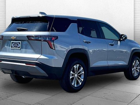 Used 2025 Chevrolet Equinox LT AWD/4WD image 14