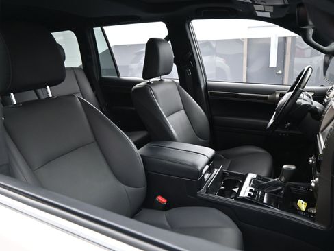 Used 2021 Lexus GX 460 Premium image 20