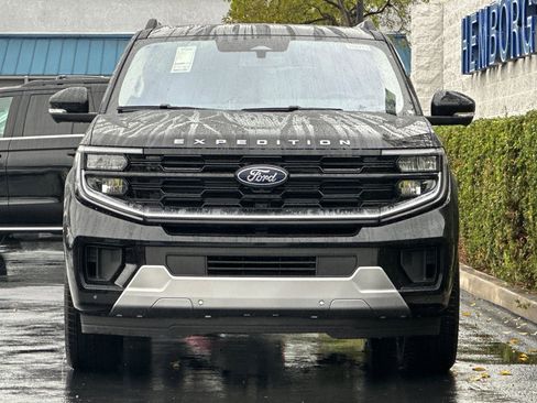 New 2025 Ford Expedition Max Platinum w/ Platinum Ultimate Package image 9