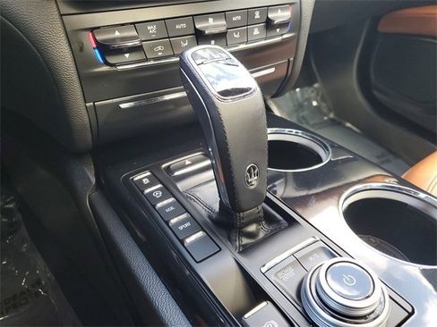 Used 2022 Maserati Ghibli Modena image 23
