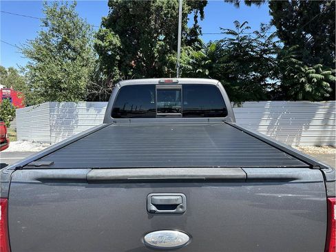 Used 2011 Ford F250 Lariat w/ Lariat Ultimate Pkg AWD/4WD image 28