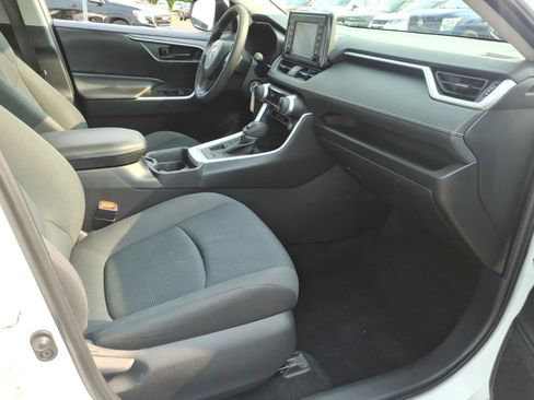 Used 2019 Toyota RAV4 LE w/ All Weather Liner Package AWD/4WD image 28