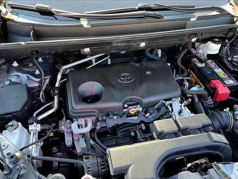 Used 2019 Toyota RAV4 XLE FWD image 31