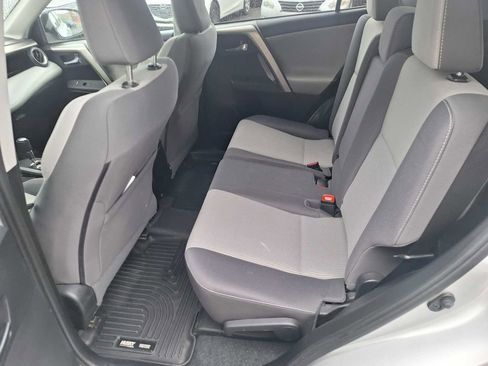 Used 2014 Toyota RAV4 XLE AWD/4WD image 12