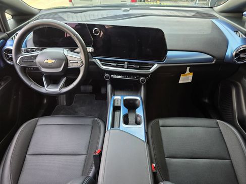 Used 2025 Chevrolet Equinox EV LT w/ LPO, Blackout Package FWD image 13
