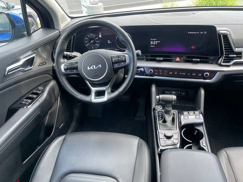 Used 2025 Kia Sportage SX AWD/4WD image 10