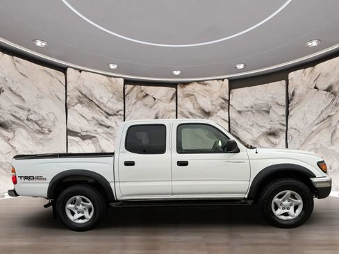 Used 2004 Toyota Tacoma PreRunner image 4