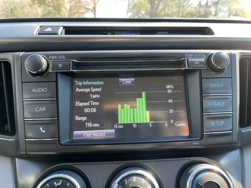 Used 2014 Toyota RAV4 LE image 19