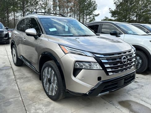 New 2026 Nissan Rogue Platinum w/ Platinum Premium Package image 3