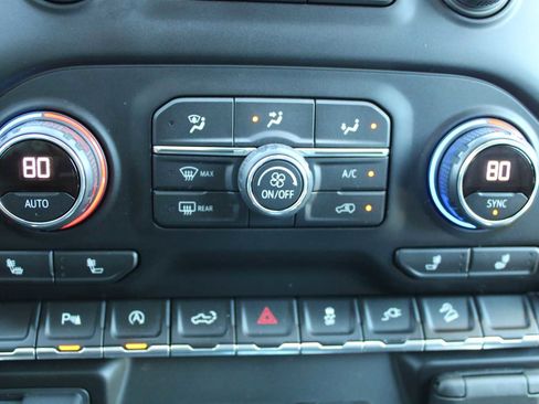 Used 2021 Chevrolet Silverado 1500 LT Trail Boss w/ Convenience Package II AWD/4WD image 20