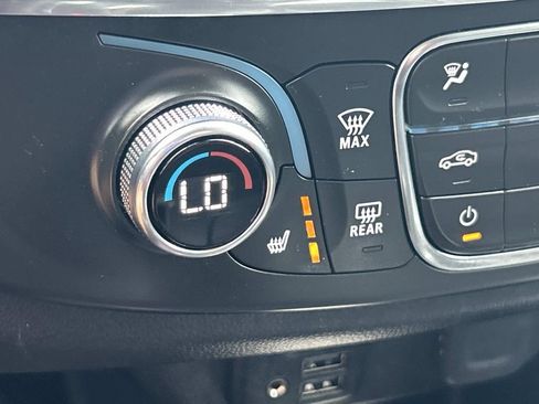 Used 2021 Chevrolet Traverse RS AWD/4WD image 34