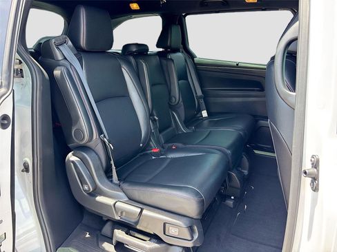 Used 2024 Honda Odyssey Sport image 32