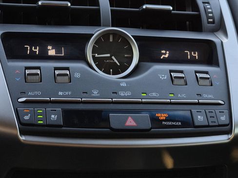 Used 2018 Lexus NX 300 FWD image 21