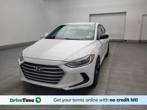 Used 2017 Hyundai Elantra SE image 1