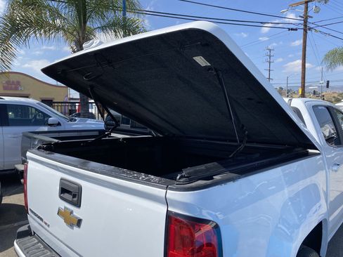 Used 2020 Chevrolet Colorado LT w/ Safety Package RWD image 13