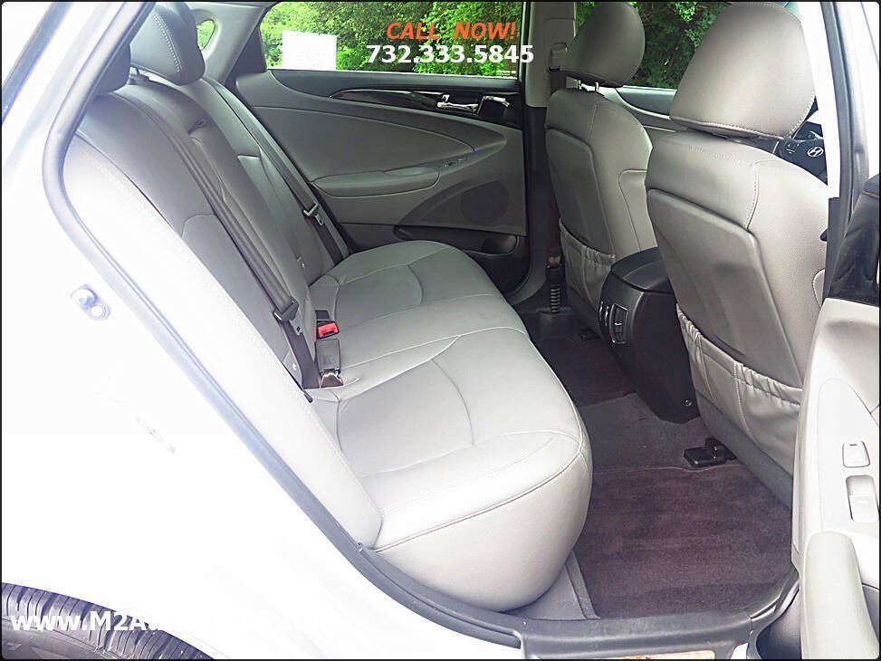 Used 2011 Hyundai Sonata Limited FWD image 16