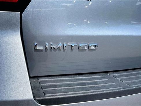 Used 2024 Ford Expedition Limited AWD/4WD image 24